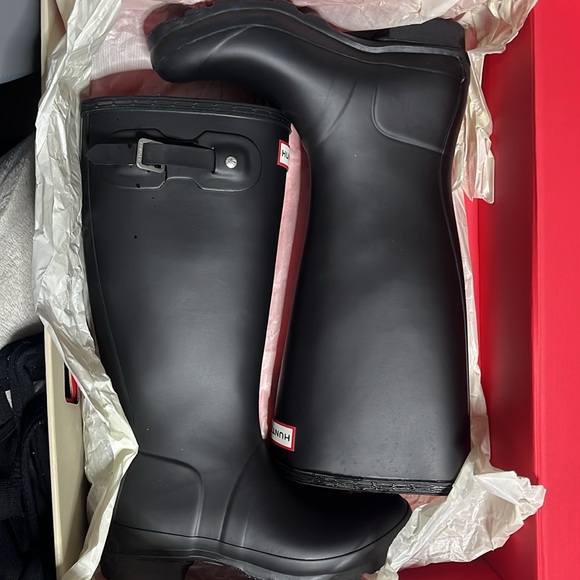 Hunter Boots ( authentic) - Picture 3 of 5
